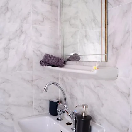 Faros Complex 公寓