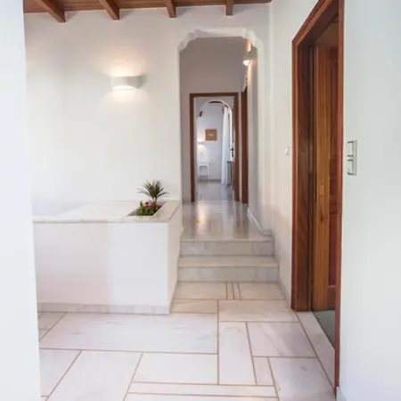 Faros Complex * Páros