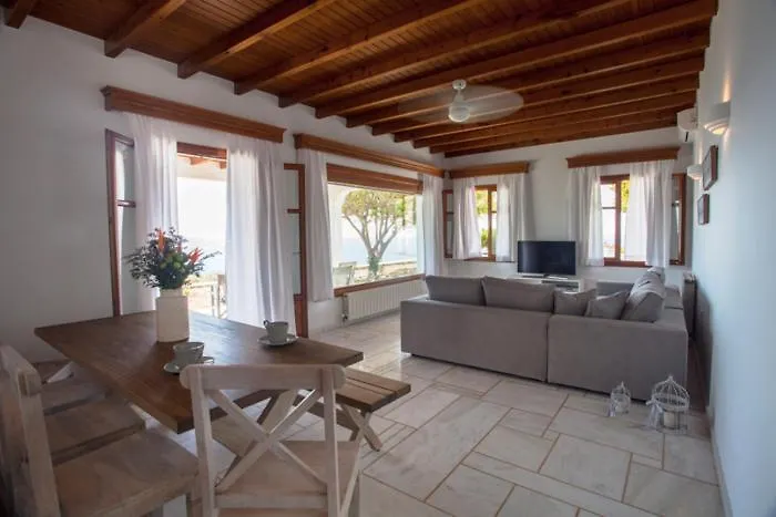 Faros Complex * Páros