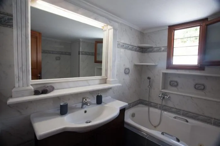 아파트 Faros Complex